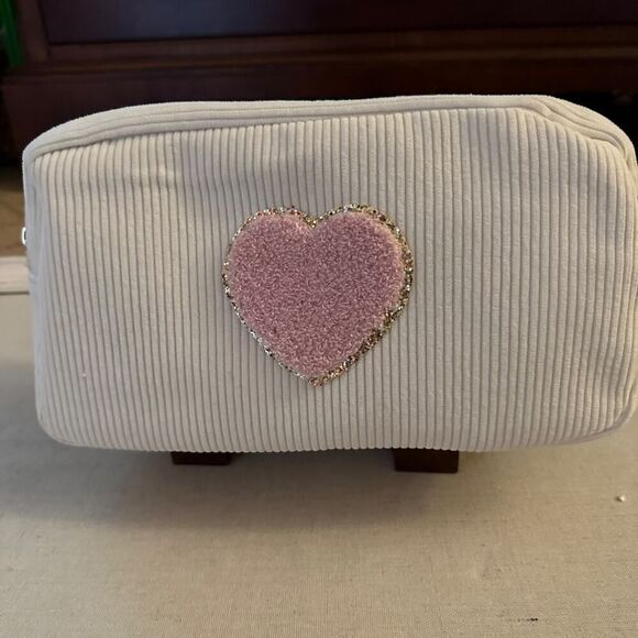 Cream corduroy makeup cosmetic travel pouch w pink heart with glitter patch NWOT - Picture 1 of 8